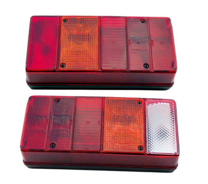 Stražnja lampa lijeva i desna